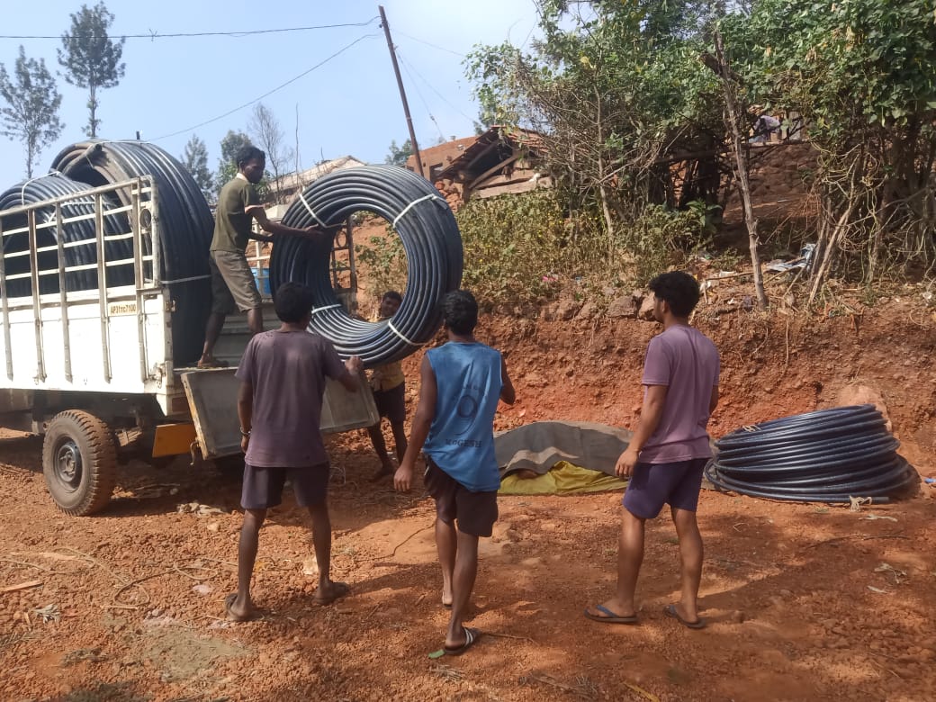 VJNNS - HDPE PIPE DISTRIBUTION - ALAGAM KARAKAVEEDHI - 10-02-2024